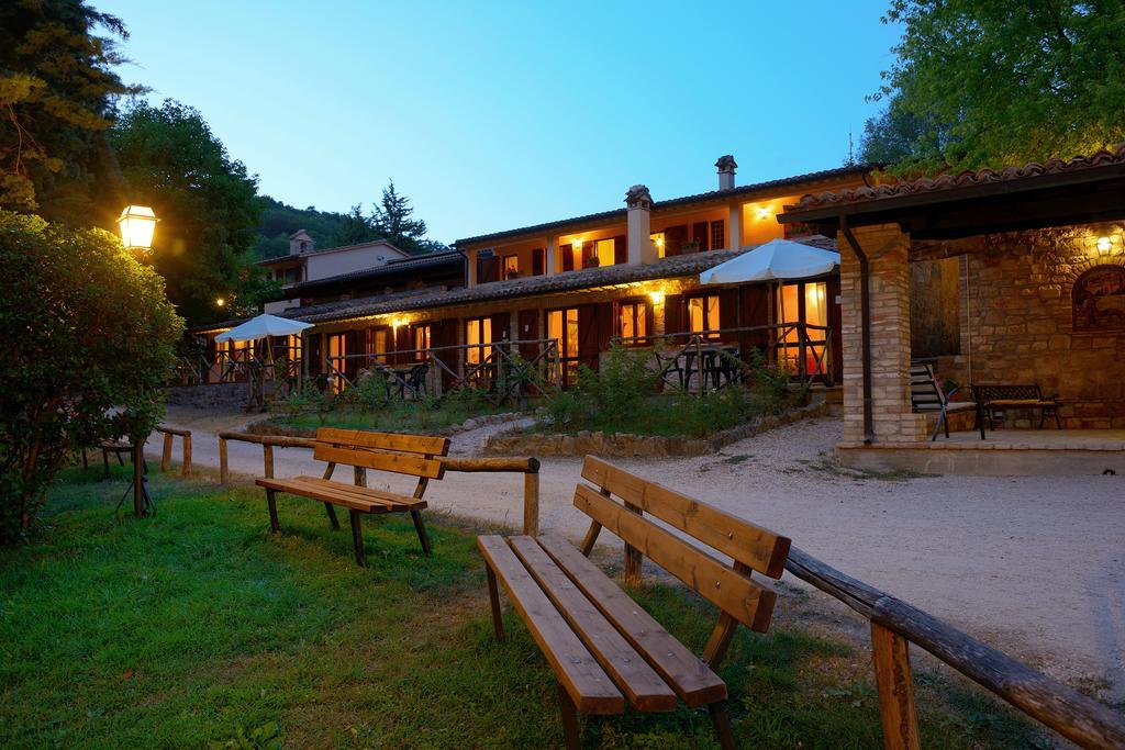 Le Querce Di Assisi Pension Piano Delle Pieve Buitenkant foto